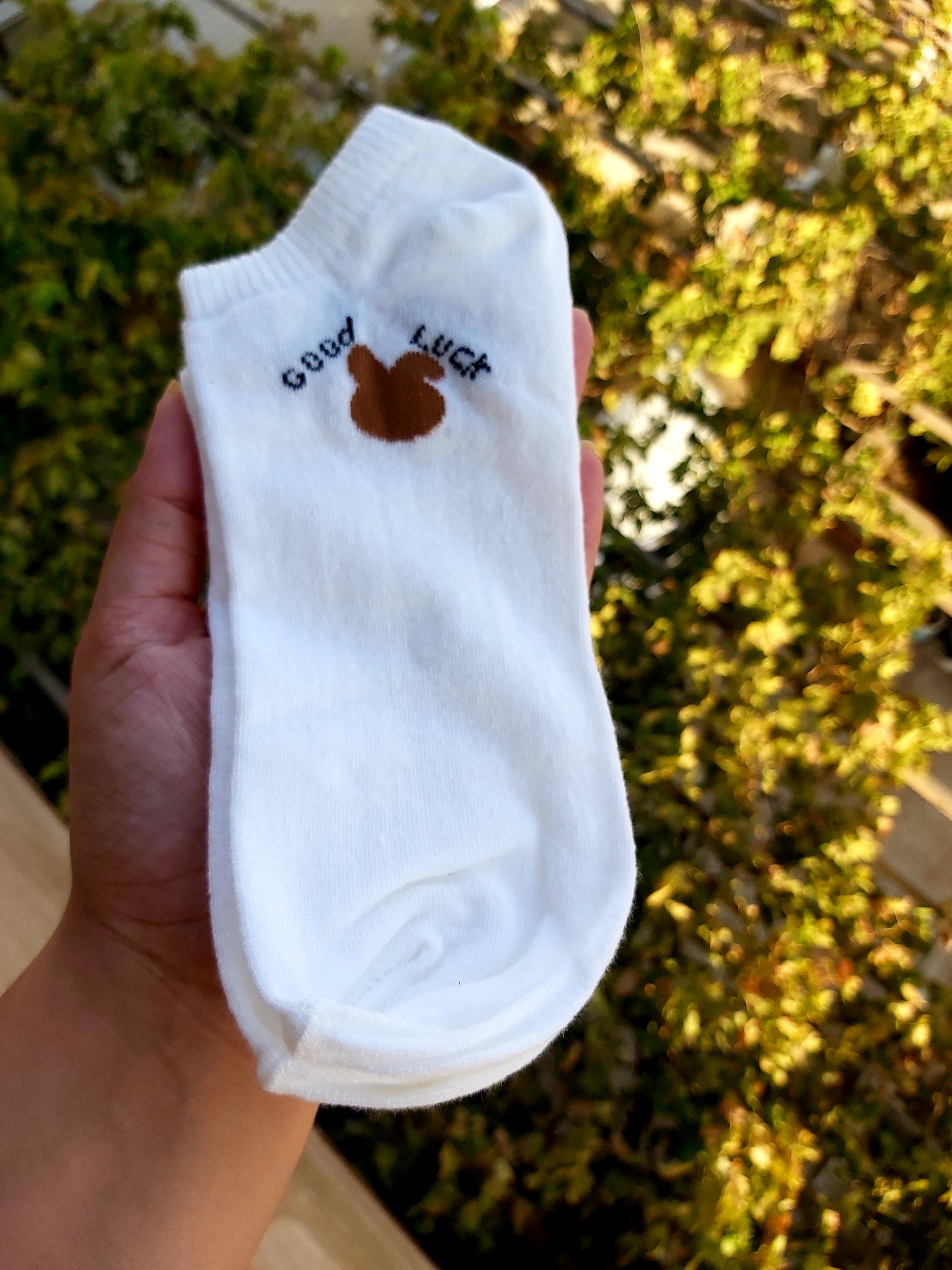 جوراب سفید ساده روی مچ طرح تدی